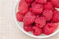 Himbeeren als leckerer Snack für Balkon und Garten Himbeeren als leckerer Snack für Balkon und Garten